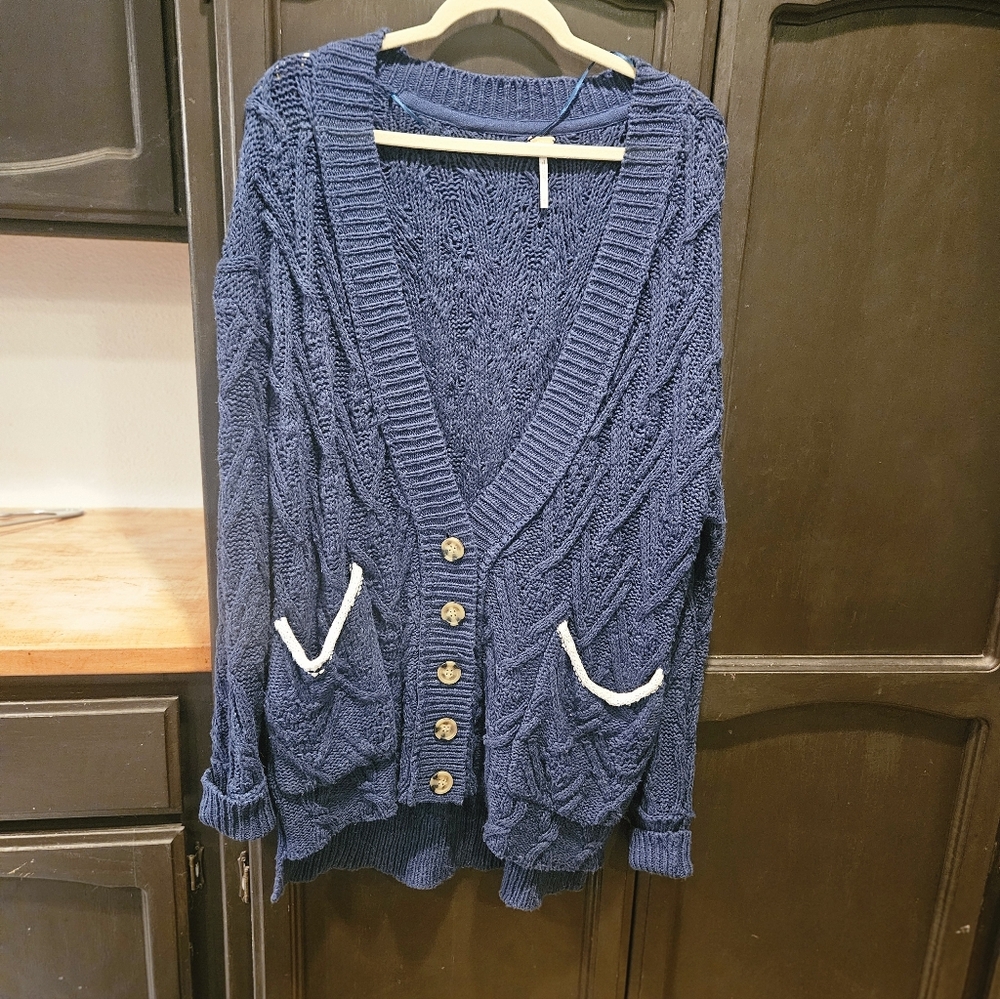 NWOT Free People Isla Oversized Cable Knit Design Navy Cardigan White Trim